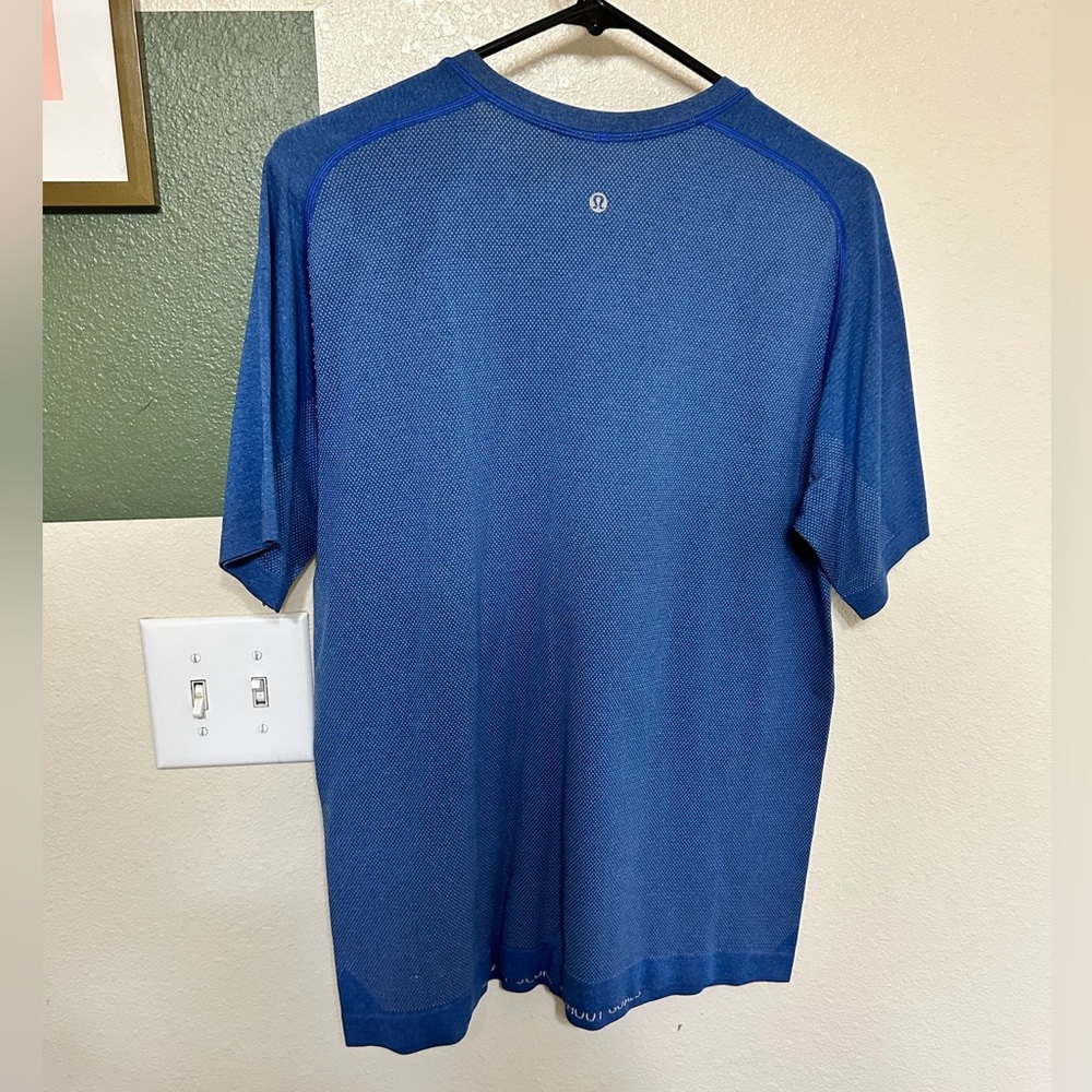 Lululemon men’s top